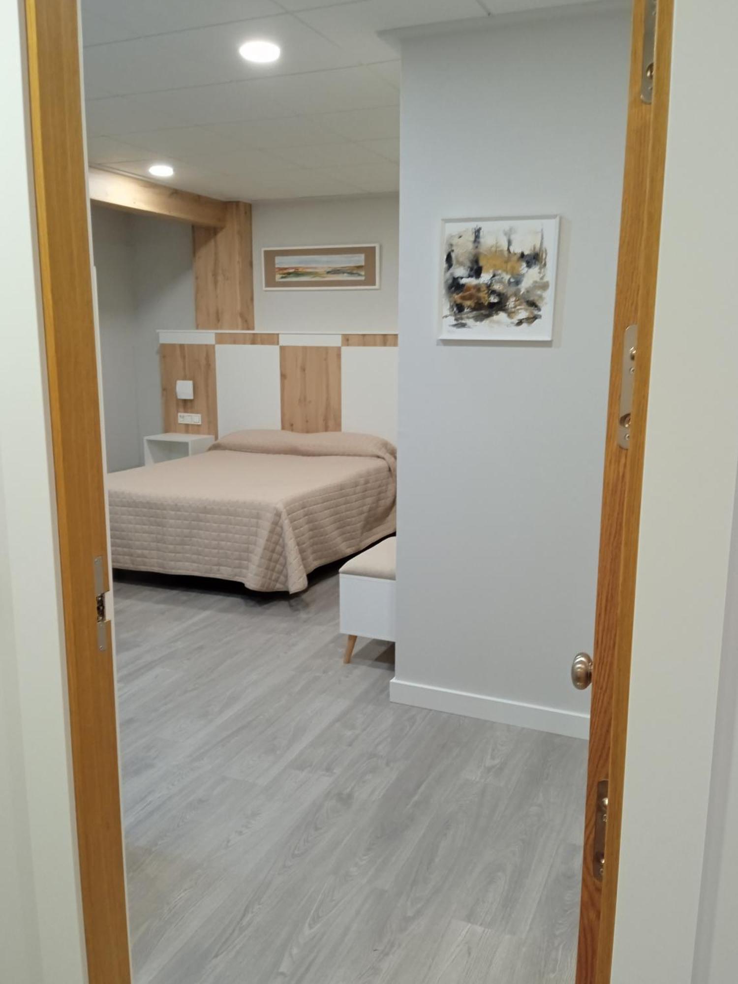 Hostal La Morenica Villena Ngoại thất bức ảnh